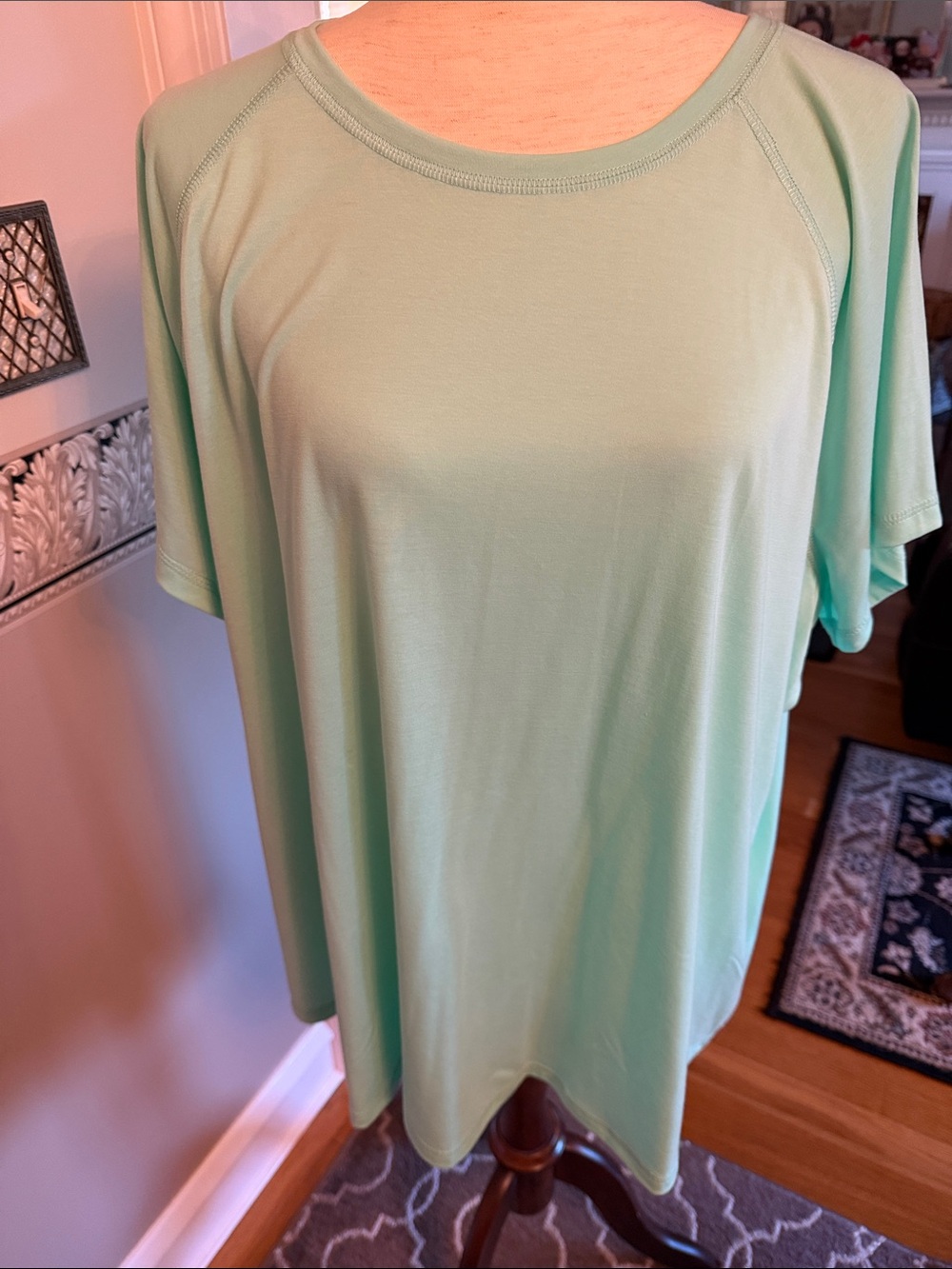 Tek gear Light Green Women's Scoop Neck Top2x like new stretchy